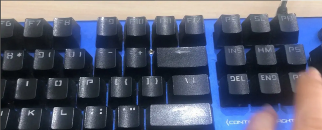 怎么删掉word中的空白页