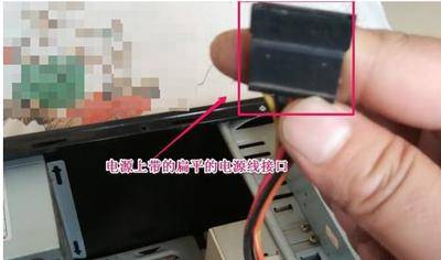 电脑光盘驱动器安装在哪里