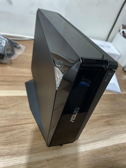 光盘刻录机是什么东西做的