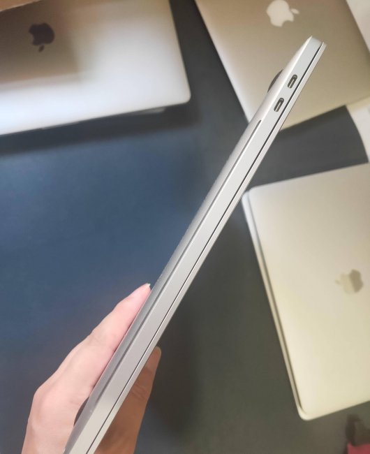 苹果笔记本air和pro的区别哪个好