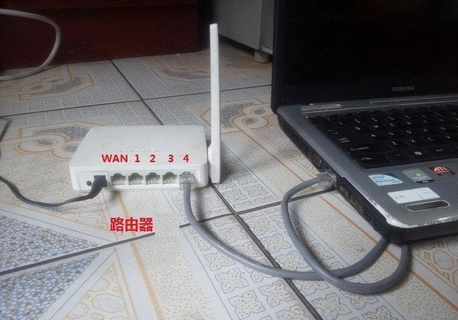 家里怎么连接两个路由器