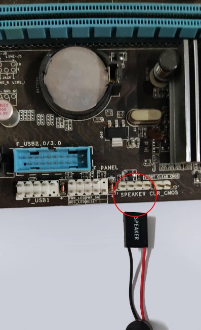 笔记本完全黑屏无法开机怎么办