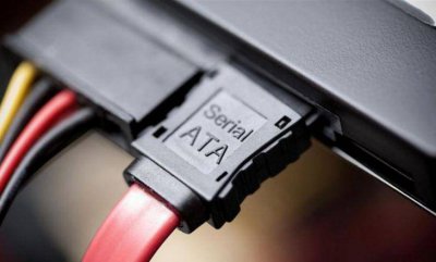 sata2和sata3接口区别图解 sata数据线2.0和3.0区分方法