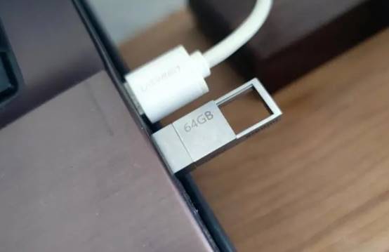 u盘里的文件删除了怎么恢复正常
