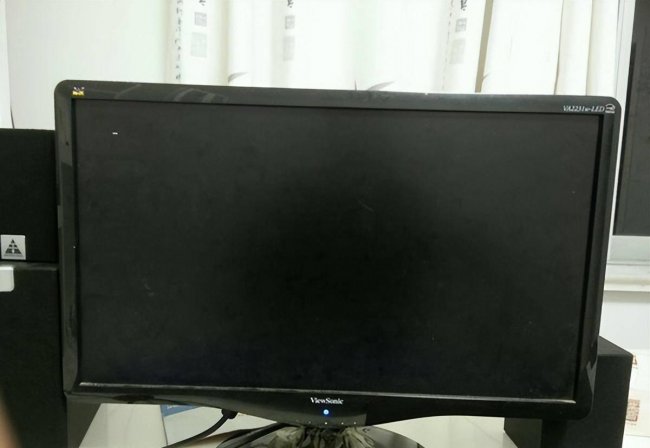 电脑开机后黑屏怎么办