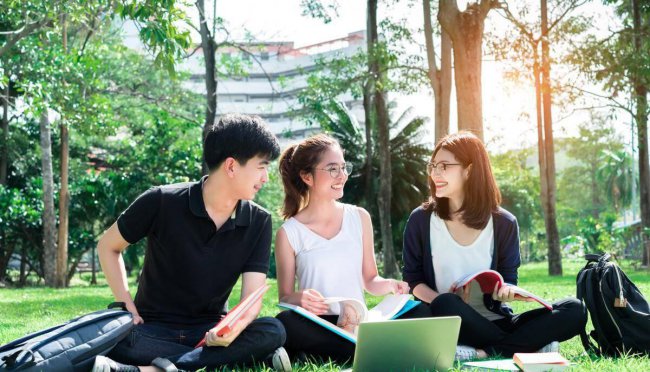 文科女生学什么专业好