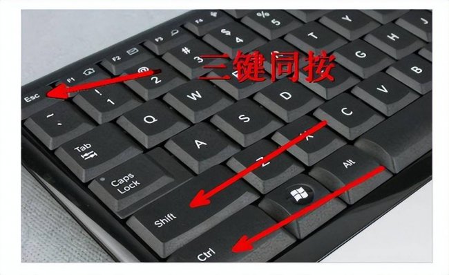 电脑桌面打不开怎么办