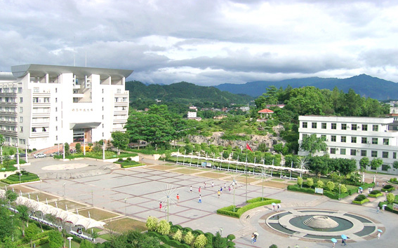 嘉应学院是几本学校
