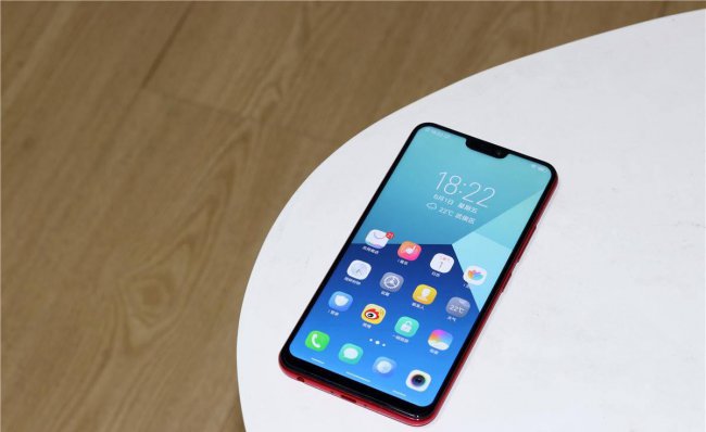 vivoz1手机壳和哪个型号的通用的
