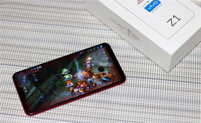 vivoz1手机壳和哪个型号的通用的
