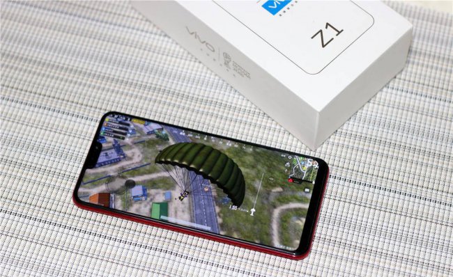 vivoz1手机壳和哪个型号的通用的