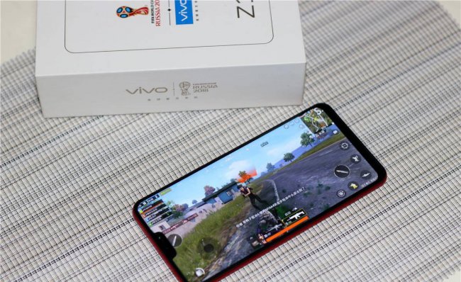 vivoz1手机壳和哪个型号的通用的