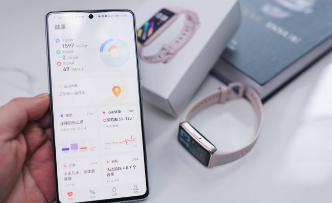 荣耀手环怎么充电图解