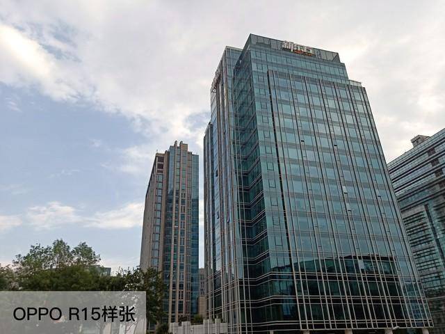 oppor17后置摄像头像素多少