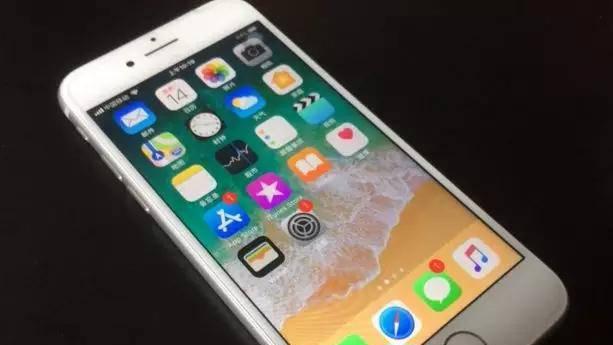 iphone8强制重启还是白苹果