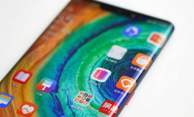 mate30是曲面屏吗