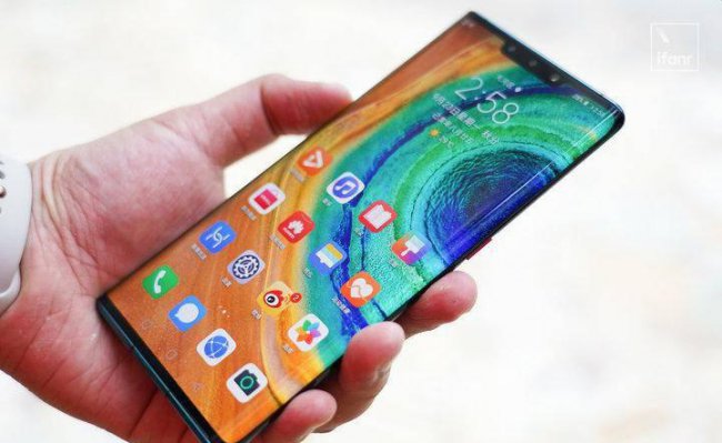 mate30是曲面屏吗