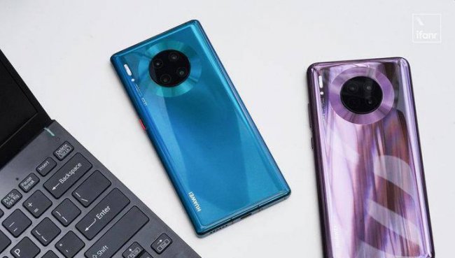 mate30是曲面屏吗