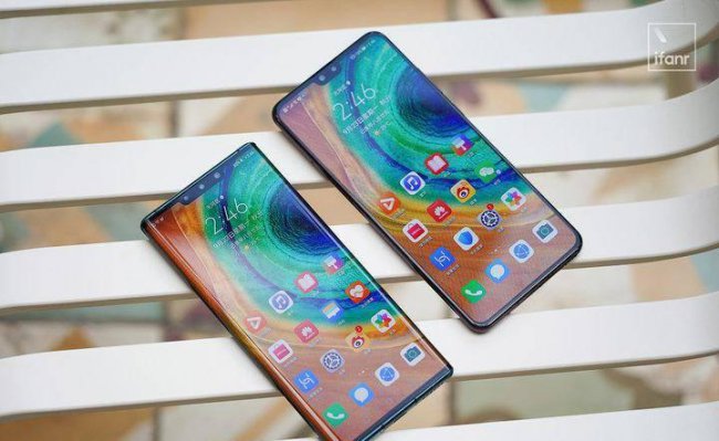mate30是曲面屏吗