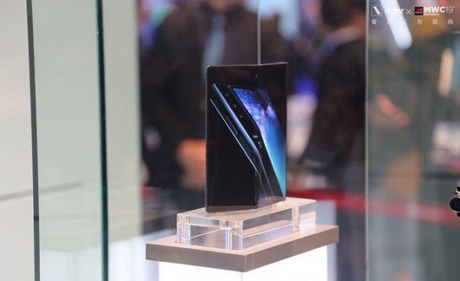 mate30是曲面屏吗
