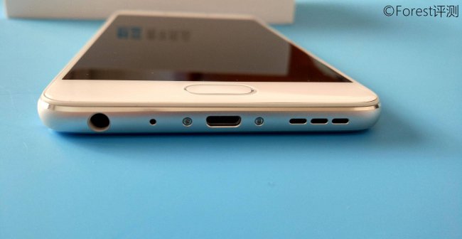 魅蓝note5屏幕出现黑块怎么办