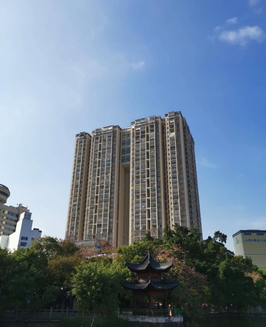 华为mate10屏幕素质怎么样