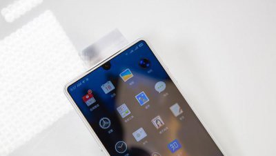 坚果r1屏幕材质是什么 详解锤子手机三大特色功能