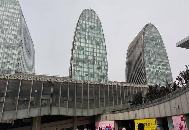 华为荣耀畅玩4c怎么插卡