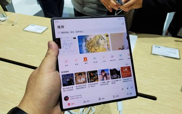 三星w23和华为x2哪个好些