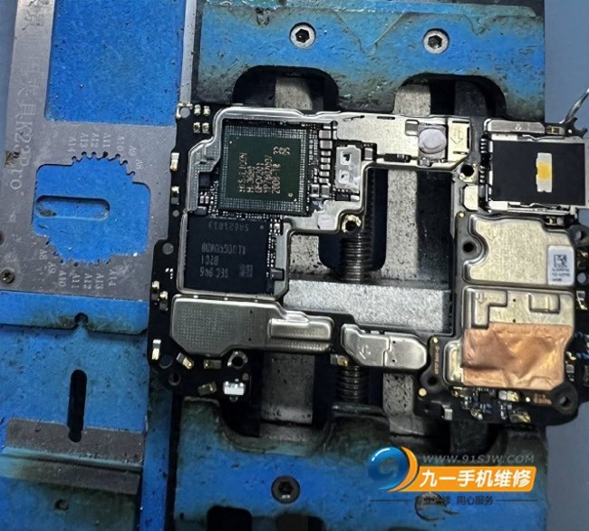 华为mate30pro开不了机怎么办