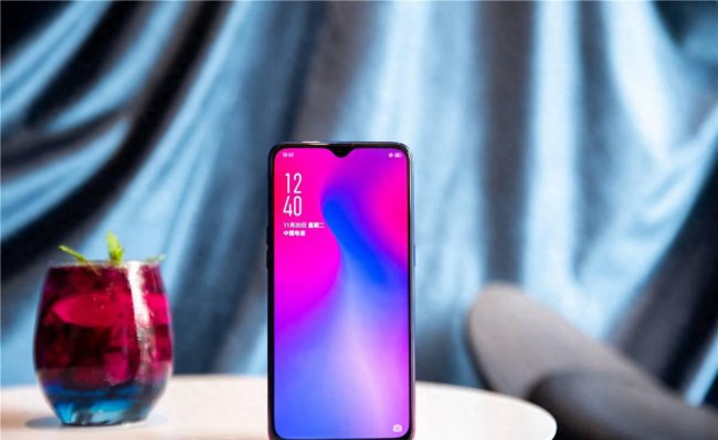 oppor17手机黑屏了怎么恢复正常