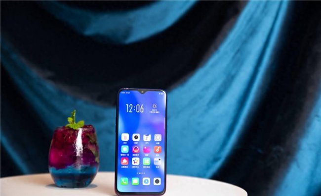 oppor17手机黑屏了怎么恢复正常