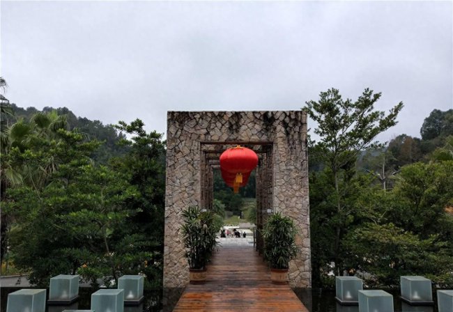 oppor17手机黑屏了怎么恢复正常