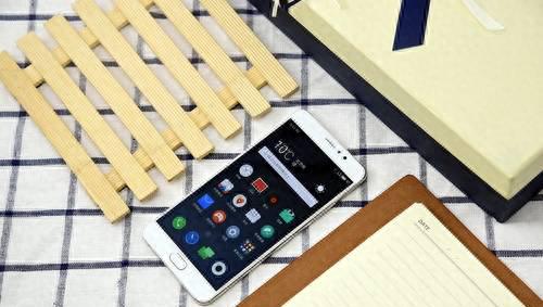魅族pro6plus充电呼吸灯一直闪怎么回事