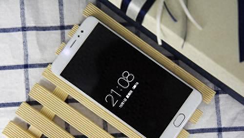 魅族pro6plus充电呼吸灯一直闪怎么回事