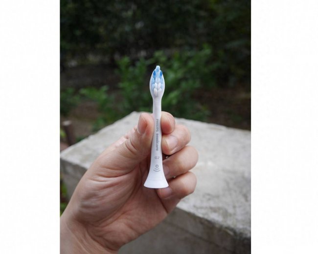 飞利浦电动牙刷充电器拆解教程