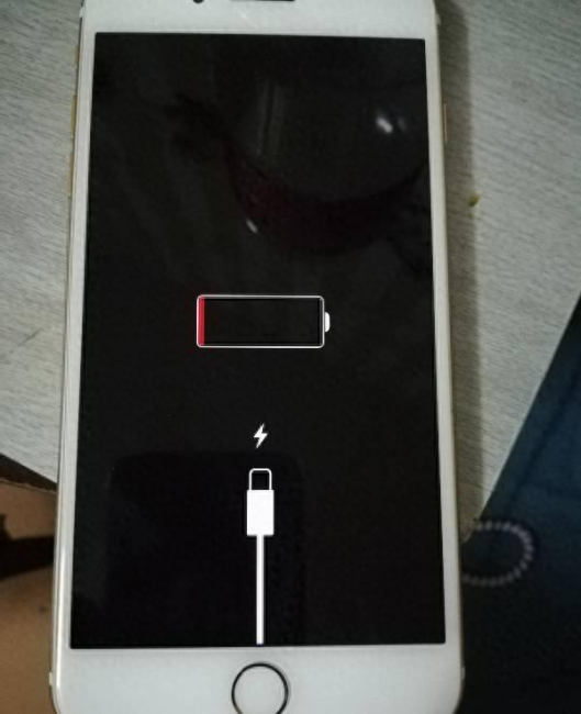 iphone8开不了机怎么办