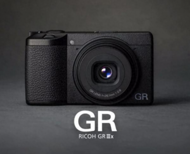 索尼a7r3a值得买吗