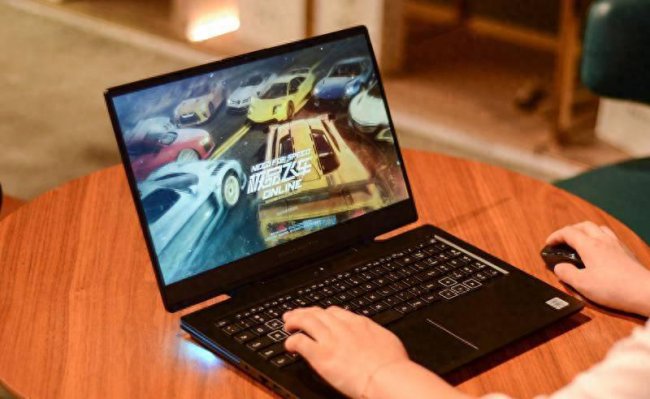 荣耀游戏本v700评测