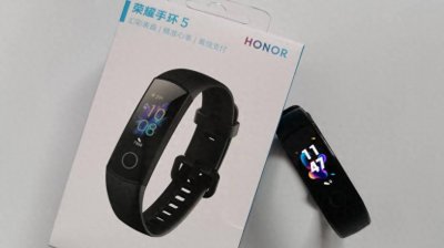 荣耀手环5和华为手环4哪个好 分享荣耀手环5使用教程