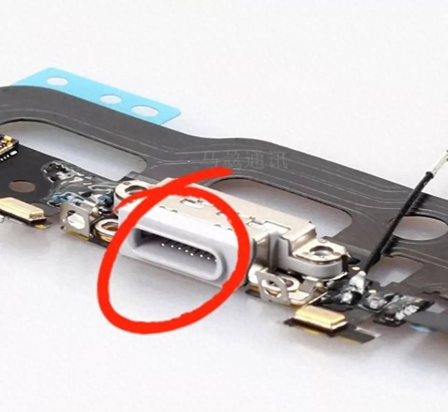 三星手机突然充不进去电了怎么回事