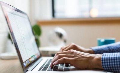 同一个wifi投屏找不到设备怎么设置 电视连接的有线网络投屏教程