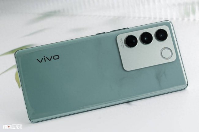 vivo最新款超薄手机型号是多少