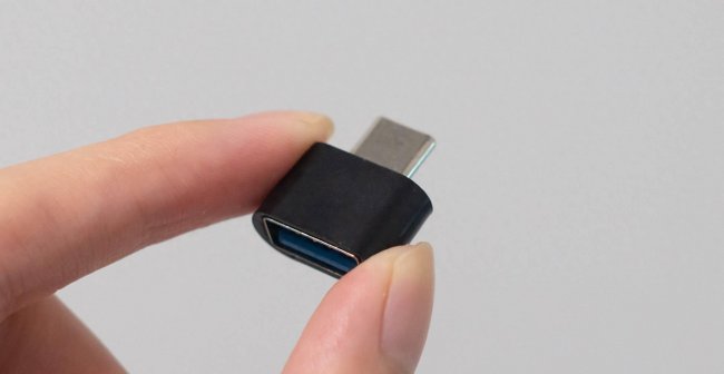 手机进水屏幕失灵点不动怎么办