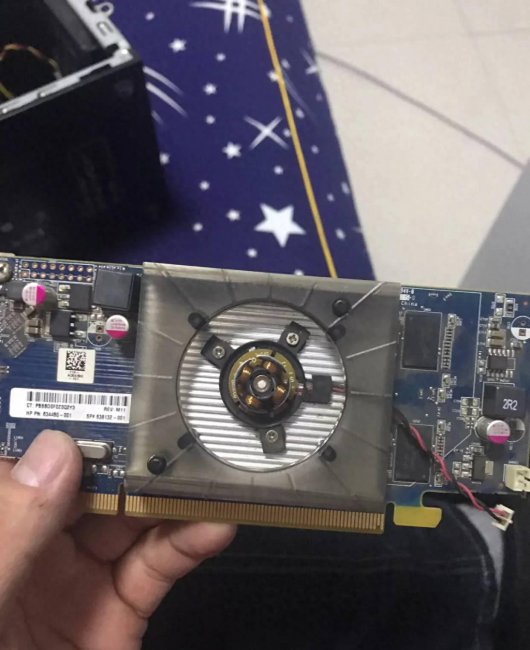 飞利浦显示器显示无视频输入进入睡眠模式