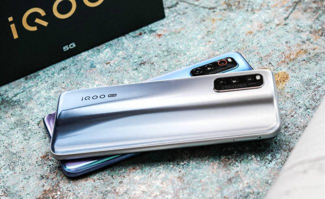 iqooz1屏幕分辨率是多少