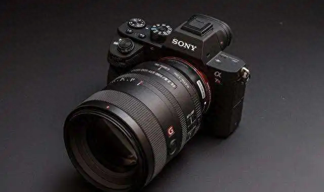 索尼a7m4和a7r4的区别哪个好