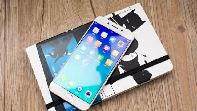 oppor9s屏幕是lcd还是oled