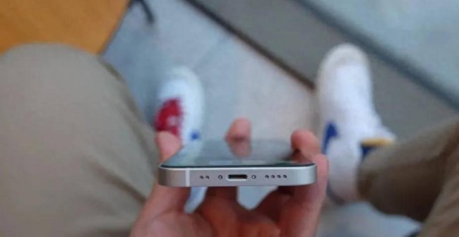 华为mate40和苹果12哪个好一点