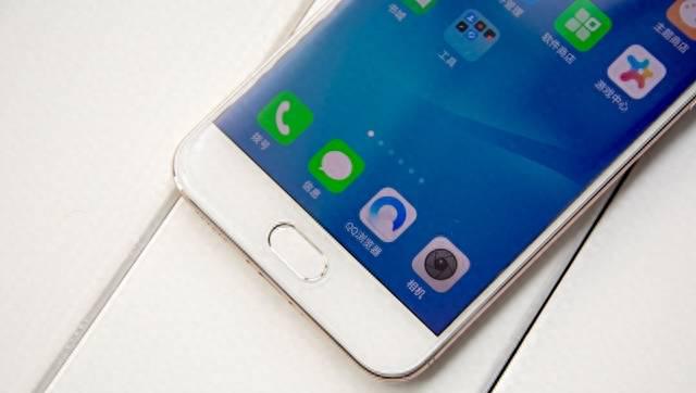 oppor11屏幕材质是什么